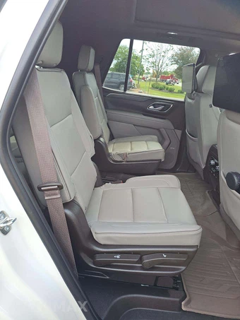 2023 GMC Yukon SLT - miniatura 16