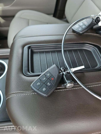 2023 GMC Yukon SLT - miniatura 8