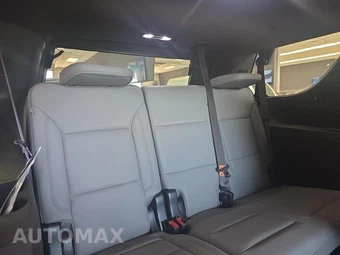 2023 GMC Yukon SLT 4SA - miniatura 11