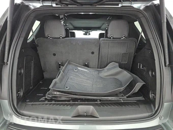 2023 GMC Yukon SLT 4SA - miniatura 17
