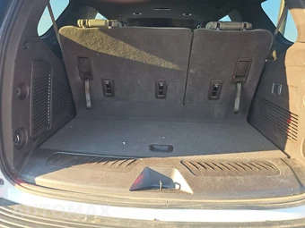 2023 GMC Yukon SLT 4SA - miniatura 17