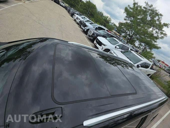 2023 GMC Yukon SLT 4SA - miniatura 12