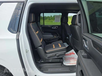 2023 GMC Yukon XL AT4 4SB - miniatura 17