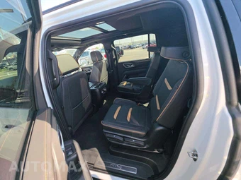 2023 GMC Yukon XL AT4 4SB - miniatura 13