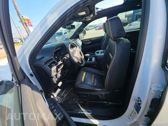 2023 GMC Yukon XL AT4 4SB - miniatura 6
