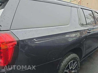 2023 GMC Yukon XL AT4 4SB - miniatura 8
