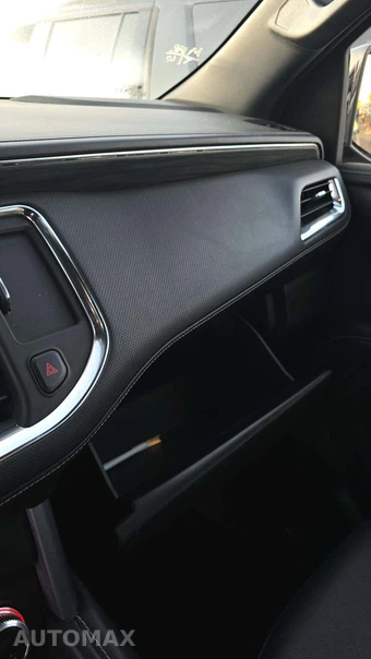 2023 GMC Yukon XL SLT 4SA - miniatura 25