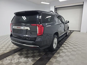 2023 GMC Yukon XL SLT 4SA - miniatura 4