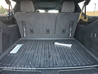 2023 GMC Yukon XL SLT 4SA - miniatura 18