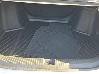 2023 Honda Accord Hybrid Touring - miniatura 16