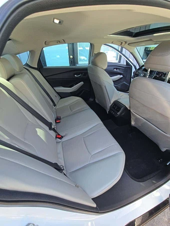 2023 Honda Accord Hybrid Touring - miniatura 16