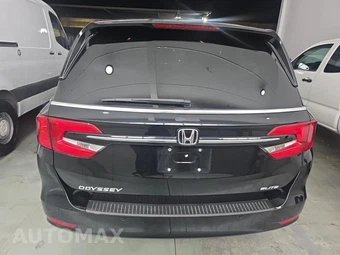 2023 Honda Odyssey Elite 118.1" WB - miniatura 5