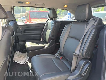 2023 Honda Odyssey Touring 118.1" WB - miniatura 13