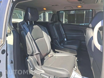2023 Honda Odyssey Touring 118.1" WB - miniatura 17