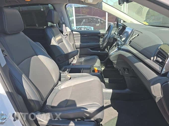 2023 Honda Odyssey Touring 118.1" WB - miniatura 19