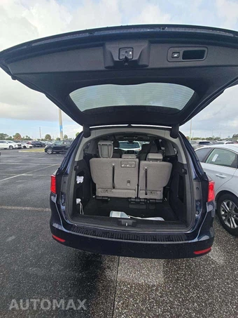 2023 Honda Odyssey Touring 118.1" WB - miniatura 15
