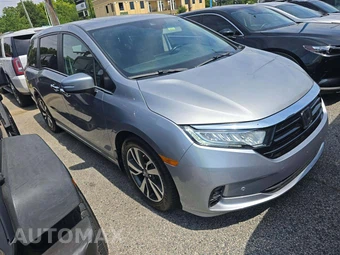 2023 Honda Odyssey Touring 118.1" WB - miniatura 4