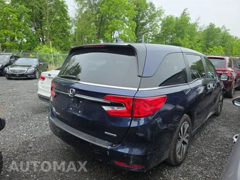 2023 Honda Odyssey Touring 118.1" WB - miniatura 4