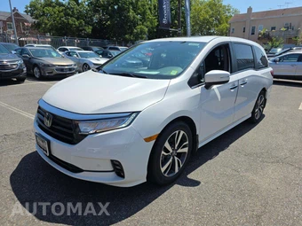 2023 Honda Odyssey Touring 118.1" WB