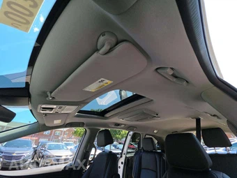 2023 Honda Odyssey Touring 118.1" WB - miniatura 11
