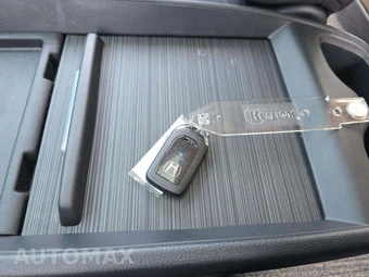 2023 Honda Odyssey Touring 118.1" WB - miniatura 8