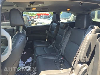 2023 Honda Odyssey Touring 118.1" WB - miniatura 13