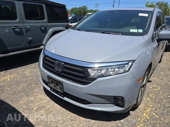 2023 Honda Odyssey Touring 118.1" WB - miniatura 2