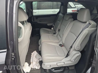 2023 Honda Odyssey Touring 118.1" WB - miniatura 13