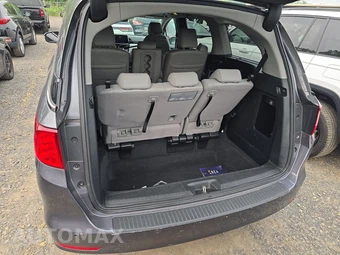 2023 Honda Odyssey Touring 118.1" WB - miniatura 17