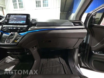 2023 Honda Odyssey Touring 118.1" WB - miniatura 17