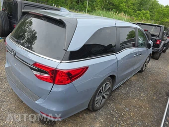 2023 Honda Odyssey Touring 118.1" WB - miniatura 4