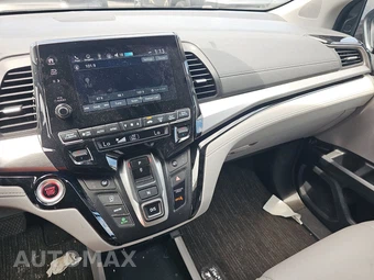 2023 Honda Odyssey Touring 118.1" WB - miniatura 11