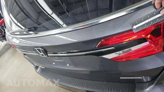 2023 Honda Odyssey Touring 118.1" WB - miniatura 23