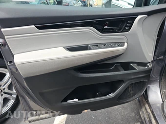 2023 Honda Odyssey Touring 118.1" WB - miniatura 9