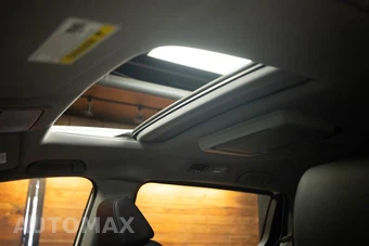 2023 Honda Odyssey Touring 118.1" WB - miniatura 32