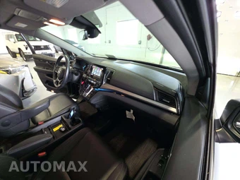2023 Honda Odyssey Touring 118.1" WB - miniatura 20