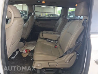 2023 Honda Odyssey Touring 118.1" WB - miniatura 13