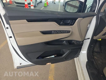 2023 Honda Odyssey Touring 118.1" WB - miniatura 9