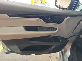 2023 Honda Odyssey Touring 118.1" WB - miniatura 9