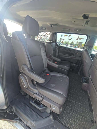 2023 Honda Odyssey Touring 118.1" WB - miniatura 17