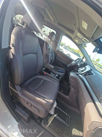 2023 Honda Odyssey Touring 118.1" WB - miniatura 19