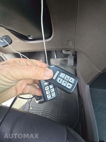 2023 Honda Odyssey Touring 118.1" WB - miniatura 8