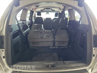 2023 Honda Odyssey Touring 118.1" WB - miniatura 17