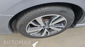 2023 Honda Odyssey Touring 118.1" WB - miniatura 23