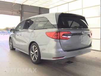 2023 Honda Odyssey Touring 118.1" WB - miniatura 6
