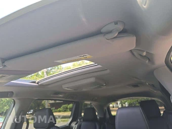 2023 Honda Odyssey Touring 118.1" WB - miniatura 11