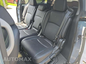 2023 Honda Odyssey Touring 118.1" WB - miniatura 13