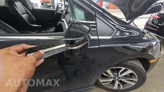 2023 Honda Odyssey Touring 118.1" WB - miniatura 25
