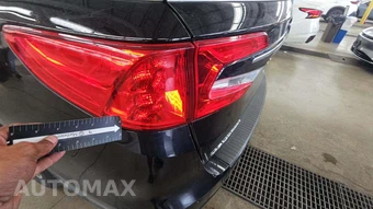 2023 Honda Odyssey Touring 118.1" WB - miniatura 30