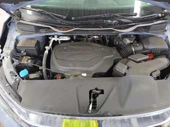 2023 Honda Odyssey Touring 118.1" WB - miniatura 16